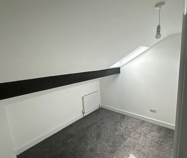 3 Bed Terraced House, Thornton Grove, LS12 - Photo 4