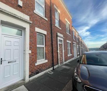 6 bedroom flat to rent - Photo 1