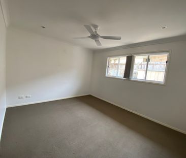 Comfortable Modern Home in Pimpama! - Photo 5
