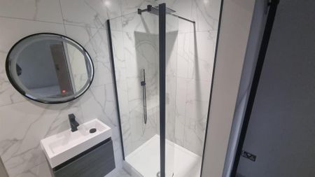 5 bedroom private hall to rent - Photo 5