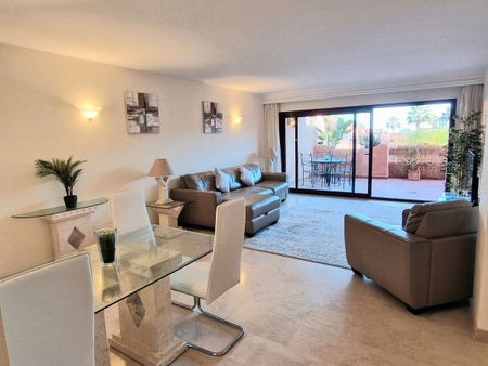 Piso de alquiler en Calle la Pacheca Alta, 22, Benahavís pueblo - Photo 2