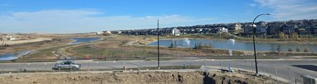 Carringford Rd NW, Calgary - Photo 5