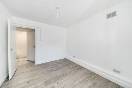 Northumberland Park, LONDON - Photo 3