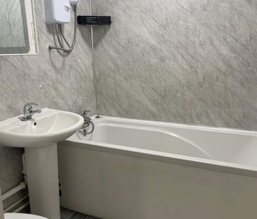 1 Bed Flat, Kent Street North, B18 - Photo 4