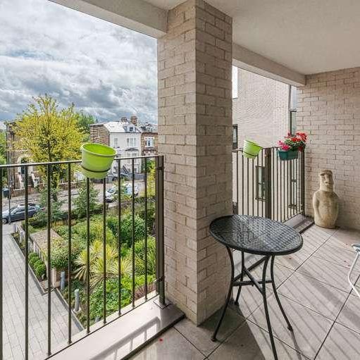 The Avenue, London, NW6 - Photo 1