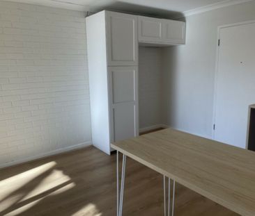 Single Bedroom Top Floor Unit - Photo 1