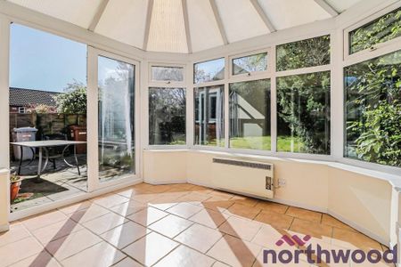 4 bedroom detached house to rent - Photo 3