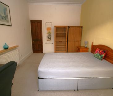 Copland Road, 2 Bed Furnished Apartment, Ibrox – Available 08/12/2025 - Photo 6