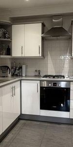 Lovely Double Room For One Person In A Clean and Tidy Flat - Photo 3