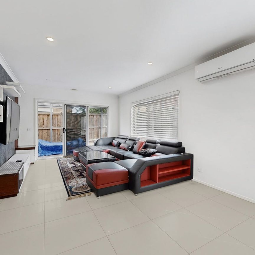 Spacious Family Living with a Practical Floorplan - Photo 1