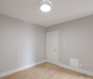 4557 Sherbrooke Street West - Photo 3