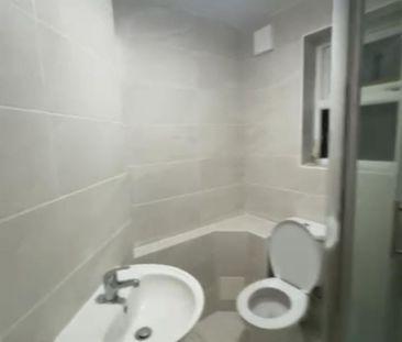 Studio Flat, Dunbar Road, E7 - Photo 6