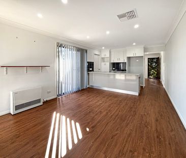 Rosewood Grove Home with a Pool - Photo 3