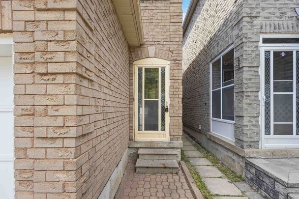 For Lease - 107 Joycedale Street Unit# Upper, Markham, Ontario - Photo 1