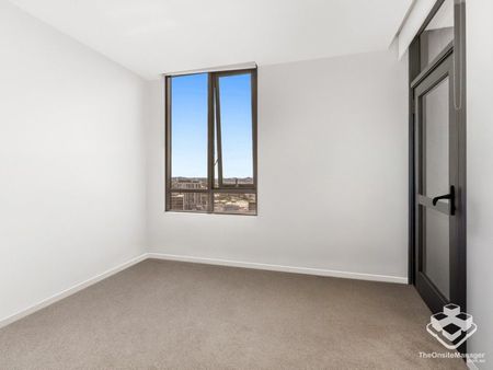 15th Floor Amazing City and River Views - Photo 3