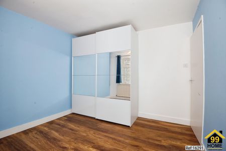 3 bed Semi-detached in 89 Hughenden Avenue , High Wycombe, HP13 5SL - Photo 4