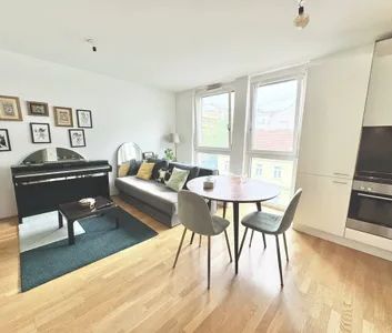 TOPLAGE | HELLE 2 ZIMMER | OPTIMALE RAUMAUFTEILUNG | U-BAHN-NÄHE - Foto 2