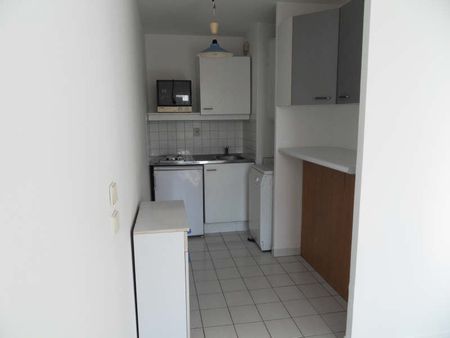 Location Appartement 1 pièce 33m² - Photo 3