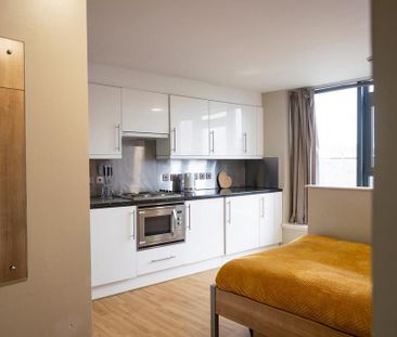 Studio to rent - Photo 6