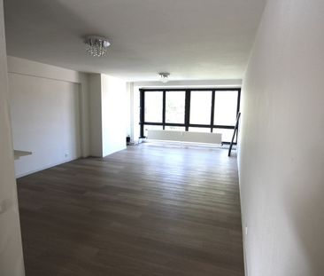 Ruim standingvol appartement in het centrum - Photo 1