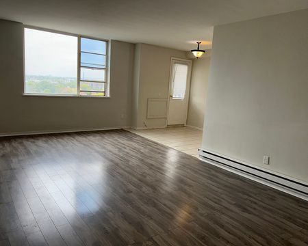 Two Bedroom Penthouse - Photo 3