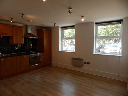 2 bedroom apartment to rent - Photo 4