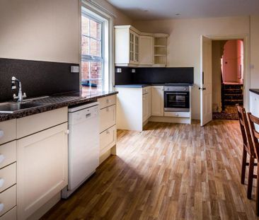 4 bedroom maisonette to rent - Photo 6