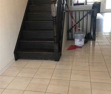 For Lease - 102 Benhurst Crescent, Brampton, Ontario - Photo 5