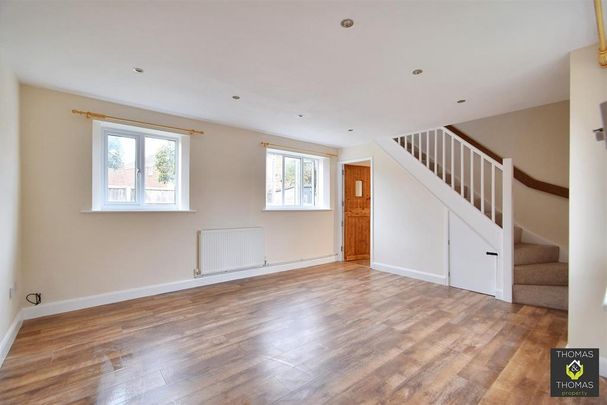 2 bedroom terraced house to rent - Photo 1