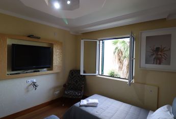 4 QUARTOS | ESTRADA MONUMENTAL | FUNCHAL