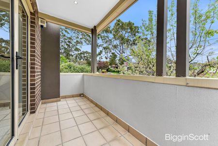 Comfortable and Convenient Unit with Modern Features - Photo 3