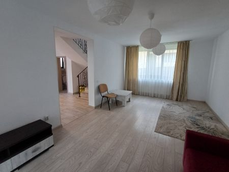 Casă 4 camere, 2 Locuri de parcareZona Valea Adanca 830 euro - Fotografie 3