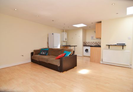 Church Street Twickenham, UK - 1 bedroomProperty for lettings - Chasebuchanan - Photo 4