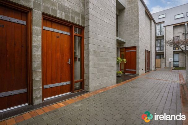 City Close, Comfort and Security - Photo 1