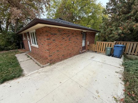 For Lease - 125 Grove Street Unit# MAIN, Guelph, Ontario - Photo 2