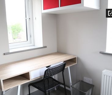 Rooms for rent in 5-bedroom apartment in Whitehall, Dublin - Photo 2