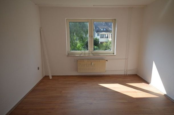 Tolle 2-Raumwohnung mit Einbauküche und Gartennutzung! - Photo 1