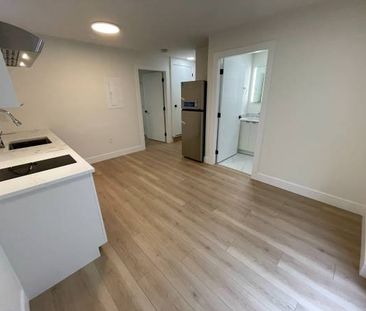 Brand New 1 Bedroom 1Bath @Vancouver West Dunbar - Utilities included! - Photo 1