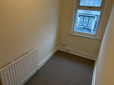 4 Bedroom House - Terraced To Let - Photo 3