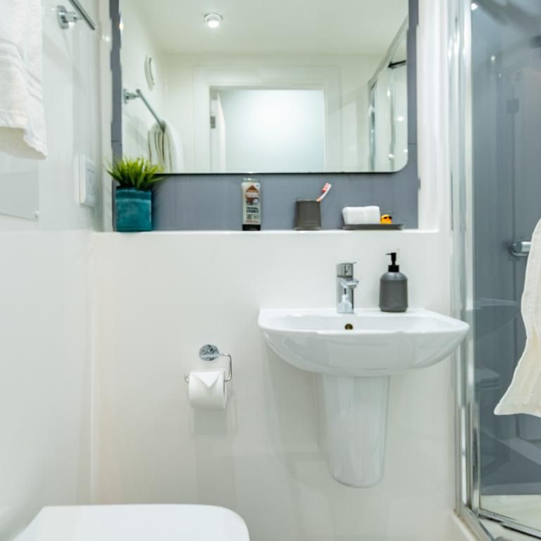 Studio to rent - Photo 1