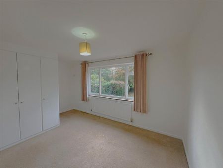 5 bedroom detached house to rent - Photo 5