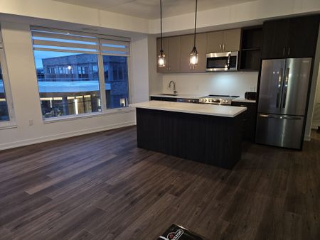 For Lease - 333 Sunseeker Avenue Unit# 217, Innisfil, Ontario - Photo 3