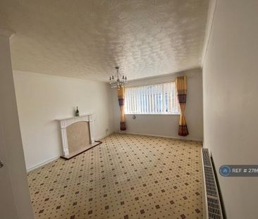 3 bedroom end of terrace house to rent - Photo 2