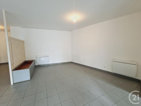 Location Appartement 3 pièces 106m² GAILLAC 81600 - Photo 3
