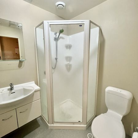 Studio Apartment - Photo 4