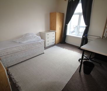 5 Bed Student Accommodation - Photo 1