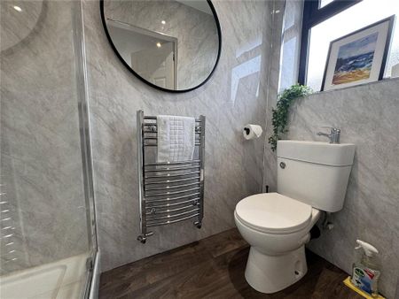 4 bedroom bungalow to rent - Photo 2