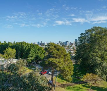 Hyde Park Location - Photo 5