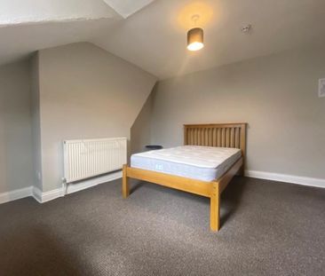 House share to rent - Photo 3