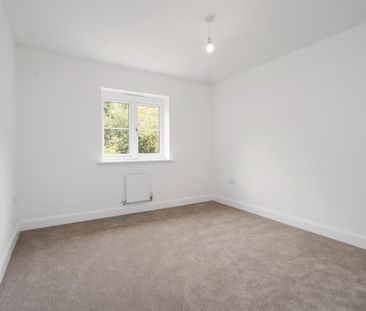 4 bed detached house to rent in Estover Close, Binley Woods, CV3 - Photo 4